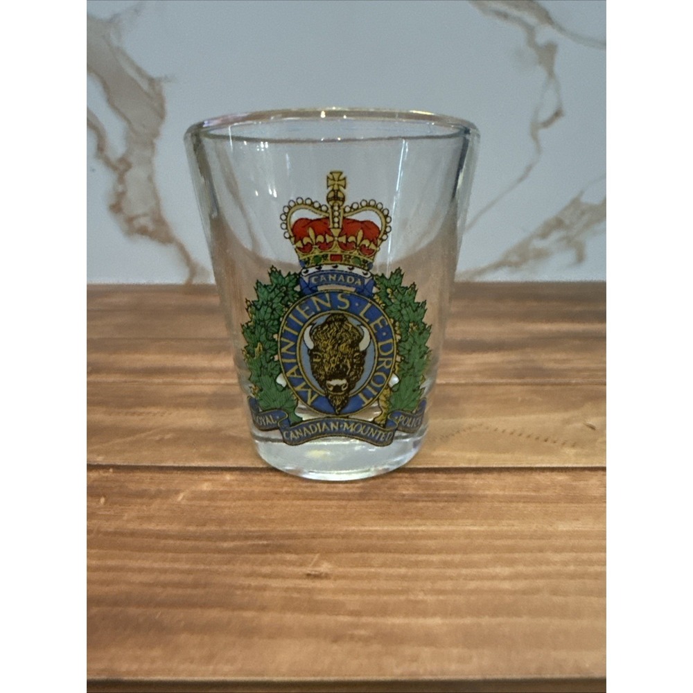 Vintage Royal Canadian Mounted Police Maintiens Le Droit Canada Shot Glass - EUC